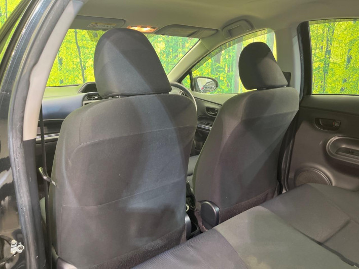 2015 Toyota Aqua DAA-NHP10 (UW-6a126cd9e36c6)[21]