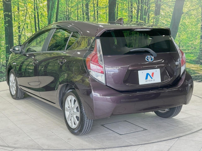2016 Toyota Aqua DAA-NHP10 (UW-6a126cda2ba53)[9]