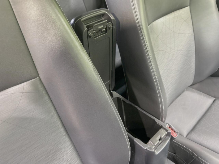 2016 Toyota Aqua DAA-NHP10 (UW-6a126cda2ba53)[27]