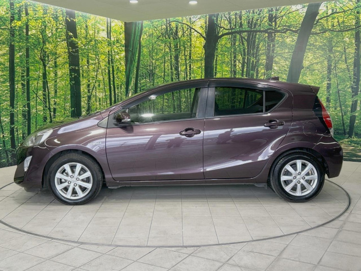 2016 Toyota Aqua DAA-NHP10 (UW-6a126cda2ba53)[8]