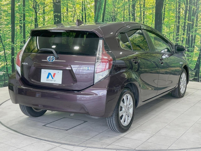 2016 Toyota Aqua DAA-NHP10 (UW-6a126cda2ba53)[22]