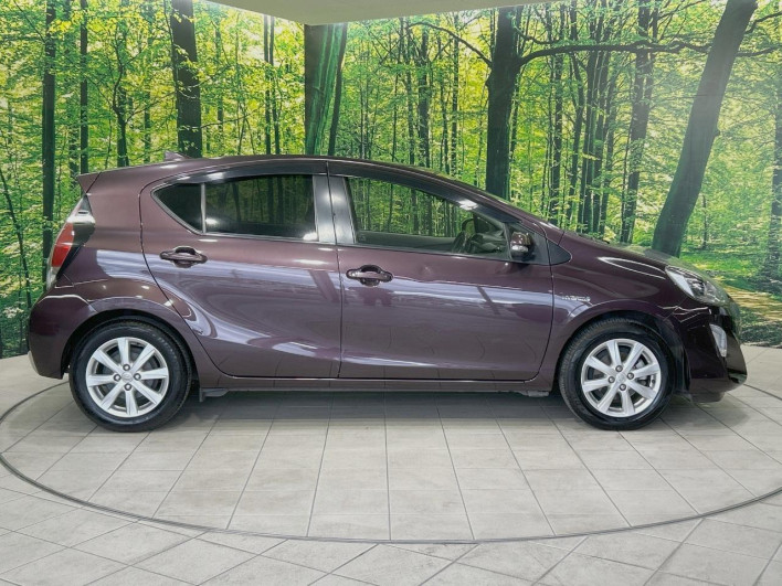 2016 Toyota Aqua DAA-NHP10 (UW-6a126cda2ba53)[23]