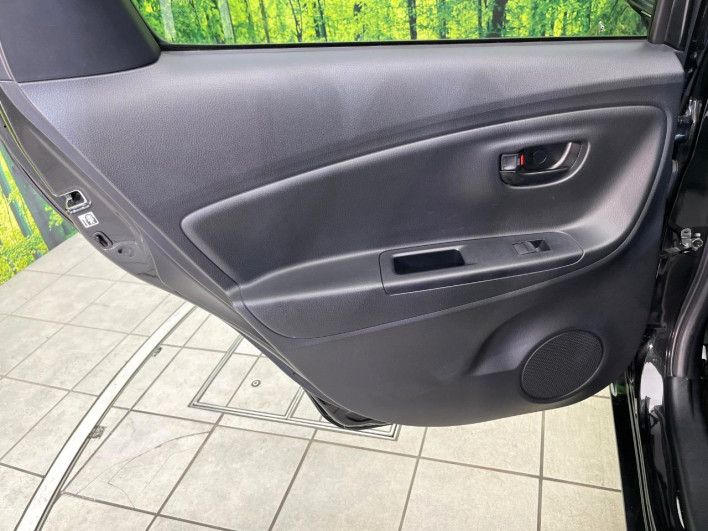 2017 Toyota Vitz DAA-NHP130 (UW-6a126cdccddc4)[27]