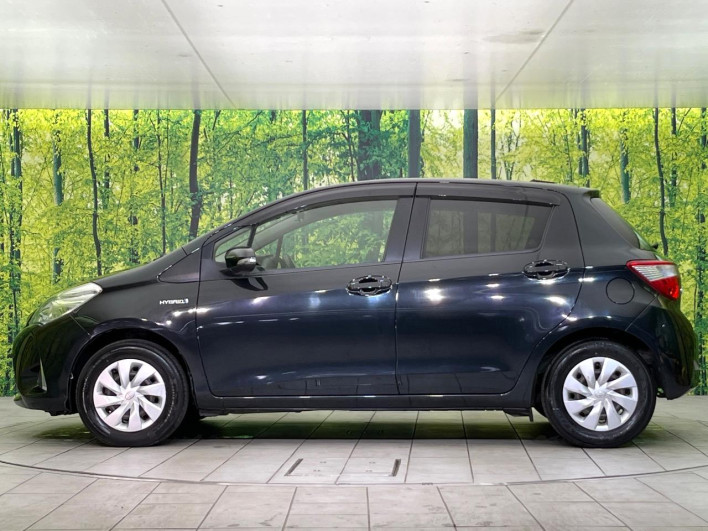 2017 Toyota Vitz DAA-NHP130 (UW-6a126cdccddc4)[13]