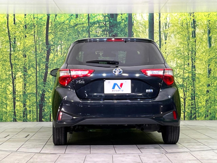 2017 Toyota Vitz DAA-NHP130 (UW-6a126cdccddc4)[19]
