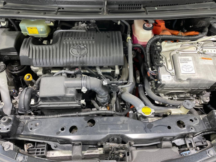 2017 Toyota Sienta DAA-NHP170G (UW-6a126cdf3babe)[4]