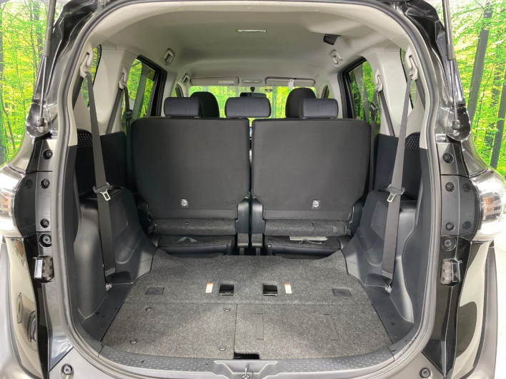 2017 Toyota Sienta DAA-NHP170G (UW-6a126cdf3babe)[22]