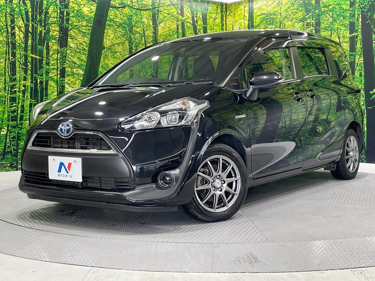 2017 Toyota Sienta DAA-NHP170G