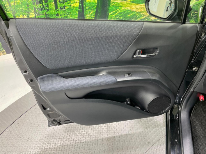 2017 Toyota Sienta DAA-NHP170G (UW-6a126cdf3babe)[27]