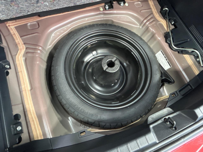 2015 Toyota Vitz DBA-NSP130 (UW-6a126ce18f8ba)[22]