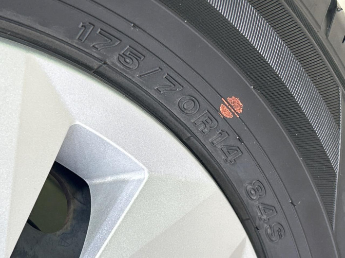 2015 Toyota Vitz DBA-NSP130 (UW-6a126ce18f8ba)[9]