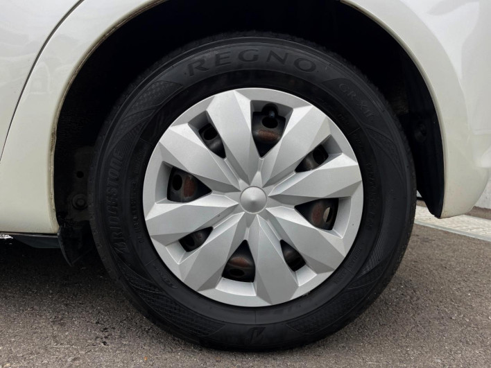 2015 Toyota Vitz DBA-NSP130 (UW-6a126ce19161e)[10]