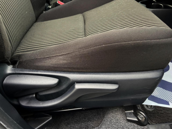 2015 Toyota Vitz DBA-NSP130 (UW-6a126ce19161e)[19]