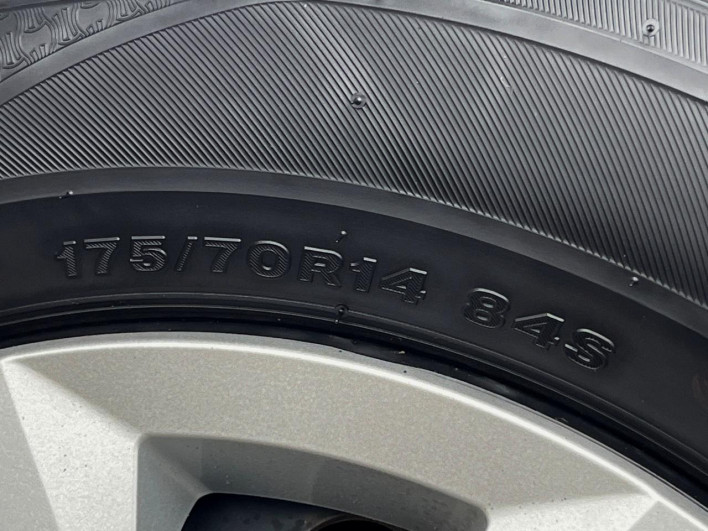 2015 Toyota Vitz DBA-NSP130 (UW-6a126ce19161e)[7]