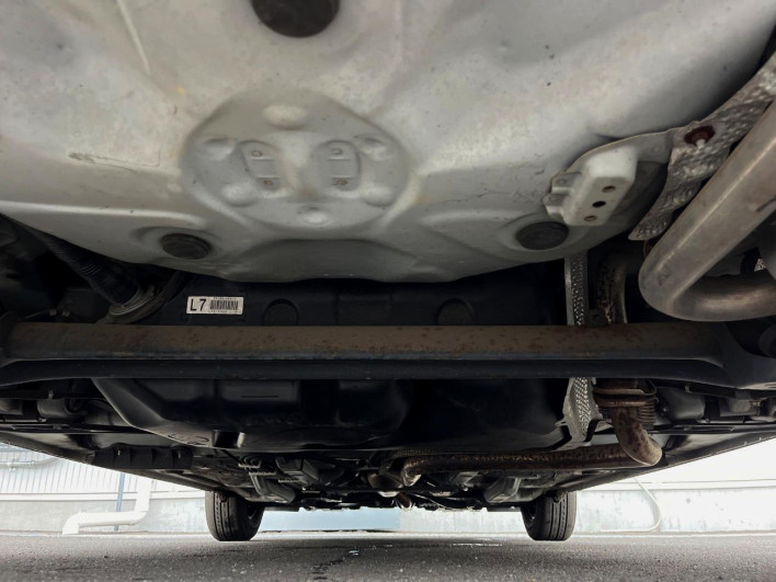 2015 Toyota Vitz DBA-NSP130 (UW-6a126ce19161e)[28]