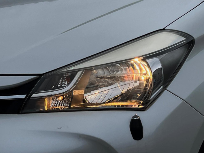 2015 Toyota Vitz DBA-NSP130 (UW-6a126ce19161e)[16]