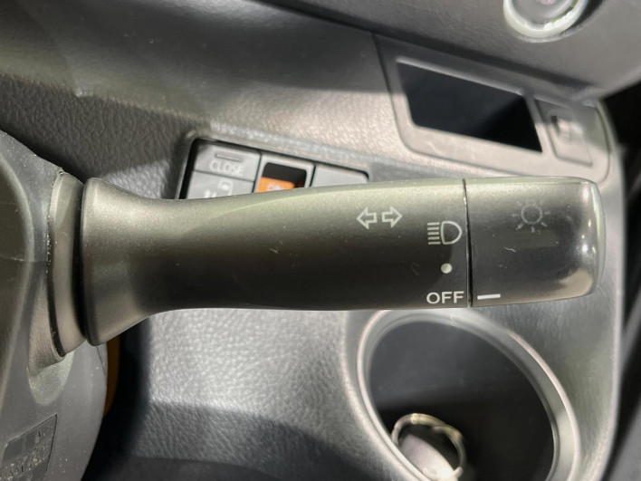 2015 Toyota Sienta DBA-NSP170G (UW-6a126ce218ba4)[29]