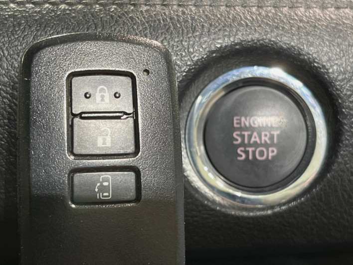 2015 Toyota Sienta DBA-NSP170G (UW-6a126ce218ba4)[22]