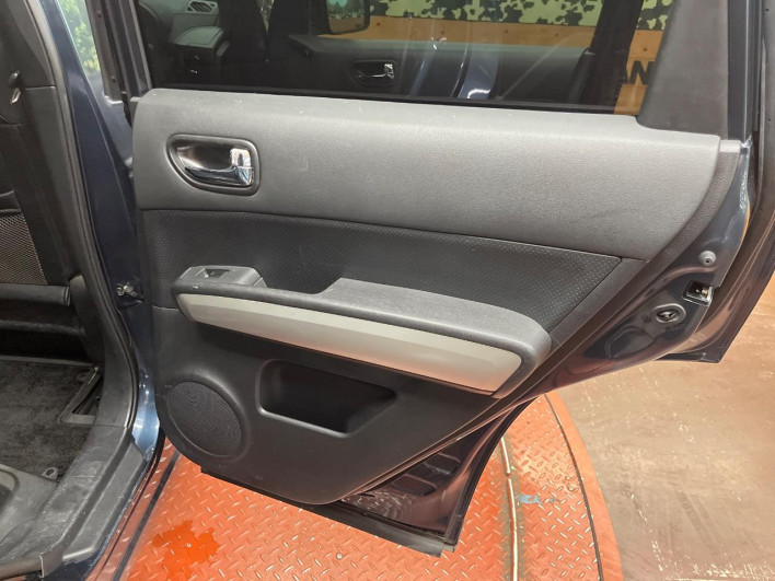 2011 Nissan X-Trail DBA-NT31 (UW-6a126ce546e51)[16]