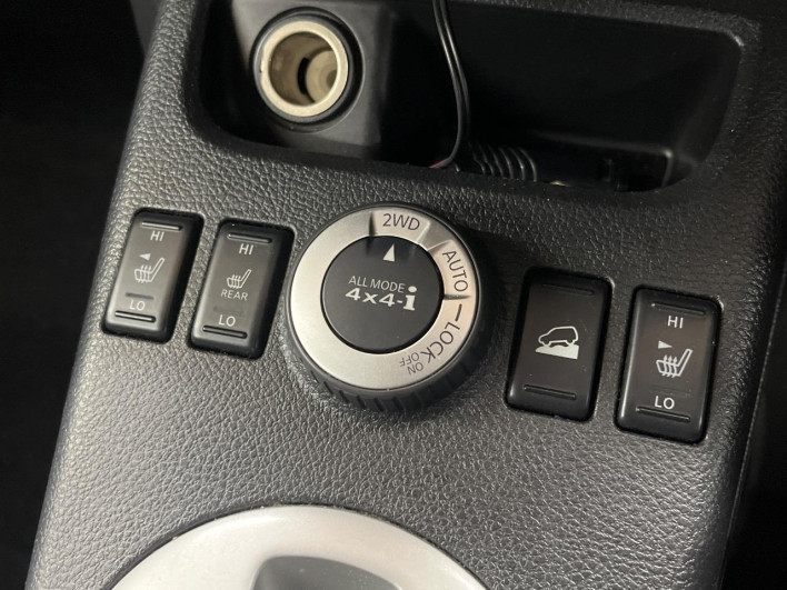 2011 Nissan X-Trail DBA-NT31 (UW-6a126ce546e51)[29]