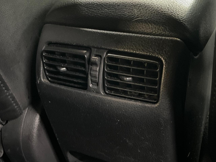 2011 Nissan X-Trail DBA-NT31 (UW-6a126ce546e51)[18]