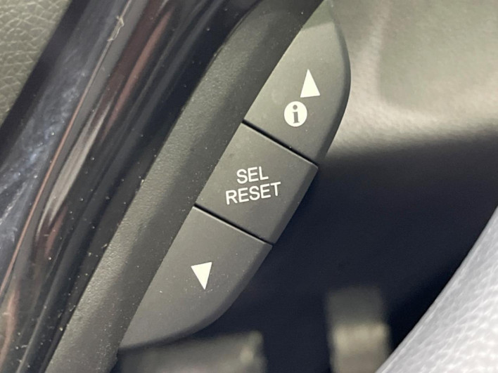 2014 Honda VEZEL DAA-RU3 (UW-6a126cf032fb8)[23]