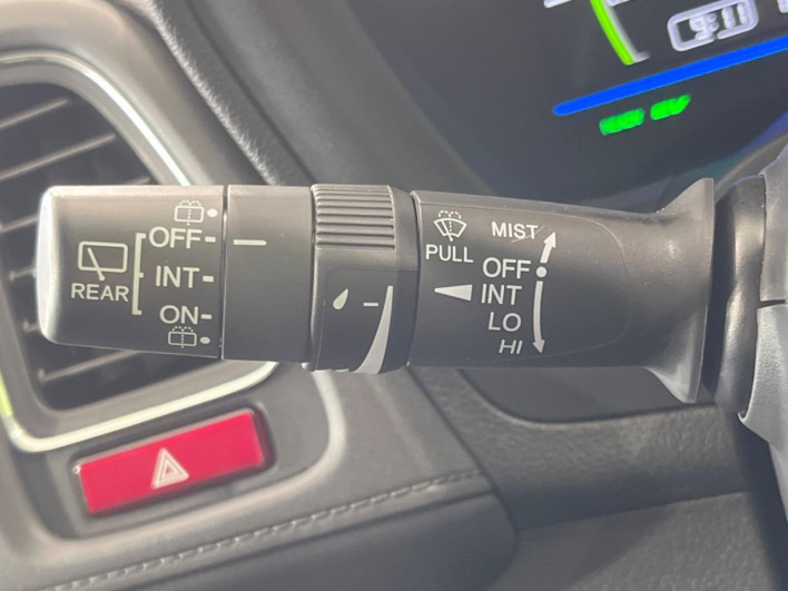 2014 Honda VEZEL DAA-RU3 (UW-6a126cf032fb8)[27]