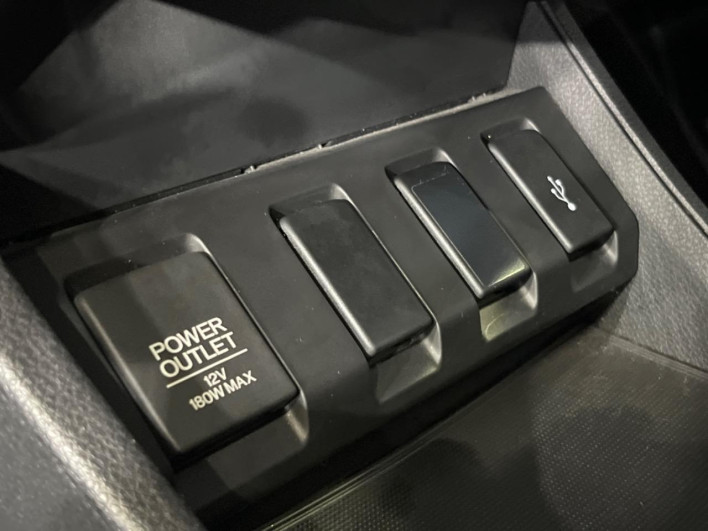 2016 Honda VEZEL DAA-RU3 (UW-6a126cf0df6bf)[27]