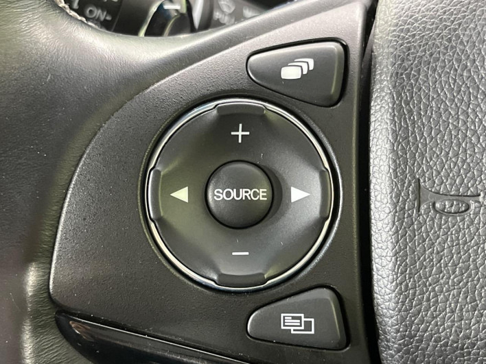2016 Honda VEZEL DAA-RU4 (UW-6a126cf36c693)[27]