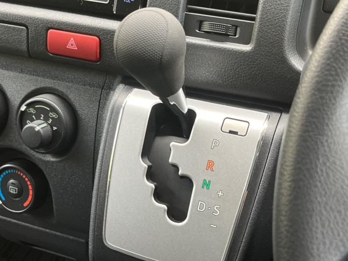2023 Toyota Hiace Van 3BF-TRH200V (UW-6a126d0c4ac9b)[28]