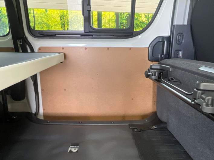 2023 Toyota Hiace Van 3BF-TRH200V (UW-6a126d0c4ac9b)[7]
