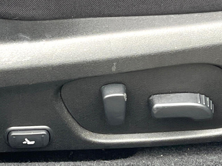 2015 Subaru Levorg DBA-VM4 (UW-6a126d18a5ae3)[11]