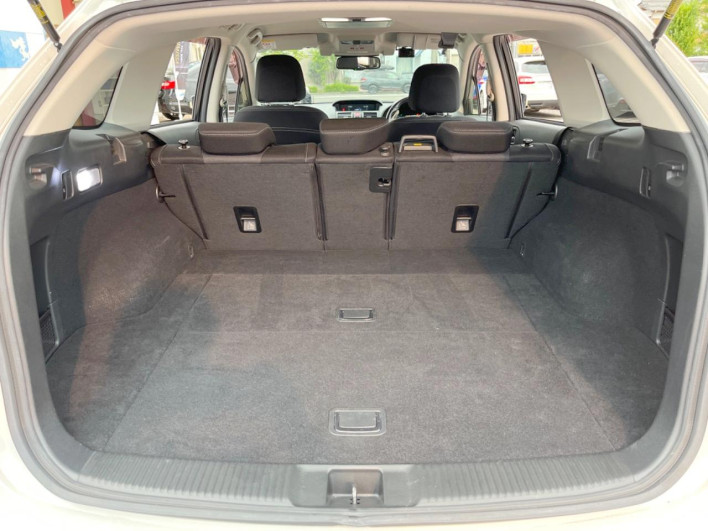 2017 Subaru Levorg DBA-VM4 (UW-6a126d19384af)[23]