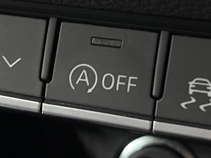 2022 Audi A4 3AA-8WDDWF (UW-6a126d21df66e)[10]