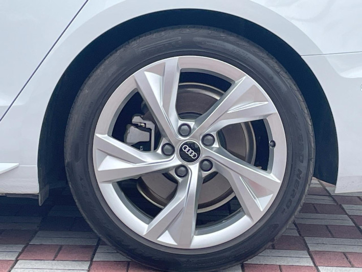 2022 Audi A4 3AA-8WDEM (UW-6a126d222418d)[16]