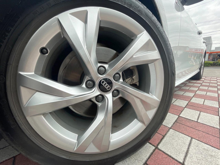 2022 Audi A4 3AA-8WDEM (UW-6a126d222418d)[7]