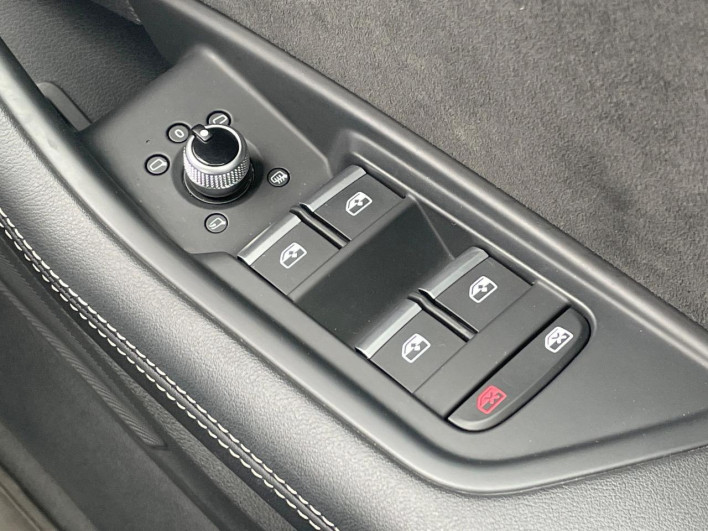 2022 Audi A4 3AA-8WDEM (UW-6a126d222418d)[26]