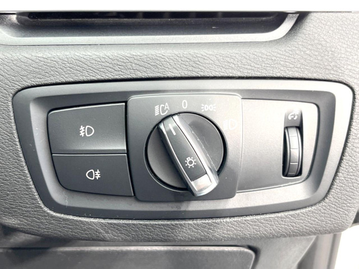 2018 BMW X1 LDA-HT20 (UW-6a126d25d9111)[19]