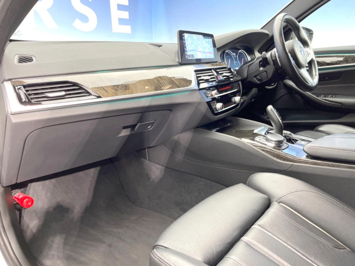 2017 BMW 5 Series DBA-JA20 (UW-6a126d26b5f0f)[10]