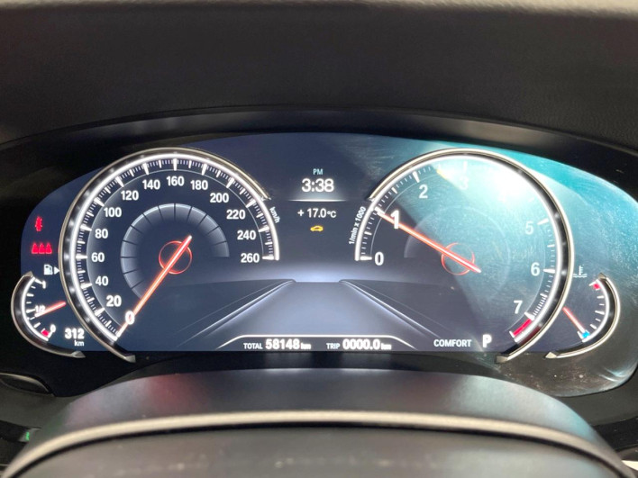 2017 BMW 5 Series DBA-JA20 (UW-6a126d26b5f0f)[25]