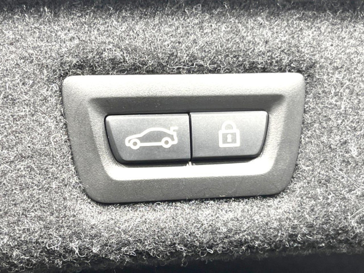 2017 BMW 5 Series DBA-JA20 (UW-6a126d26b5f0f)[16]