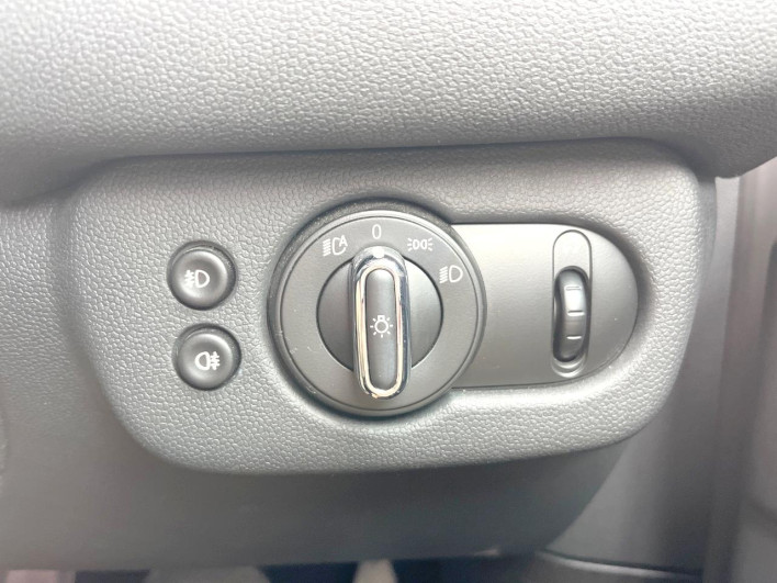 2018 Rover Mini LDA-LR20 (UW-6a126d2ba2945)[27]