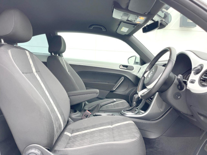 2018 Volkswagen The Beetle DBA-16CBZ (UW-6a126d2cea1c2)[19]
