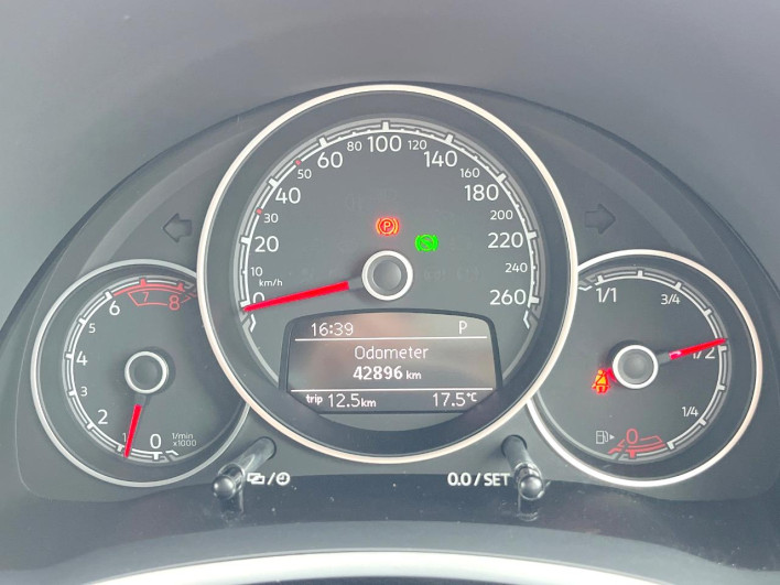 2018 Volkswagen The Beetle DBA-16CBZ (UW-6a126d2cea1c2)[29]