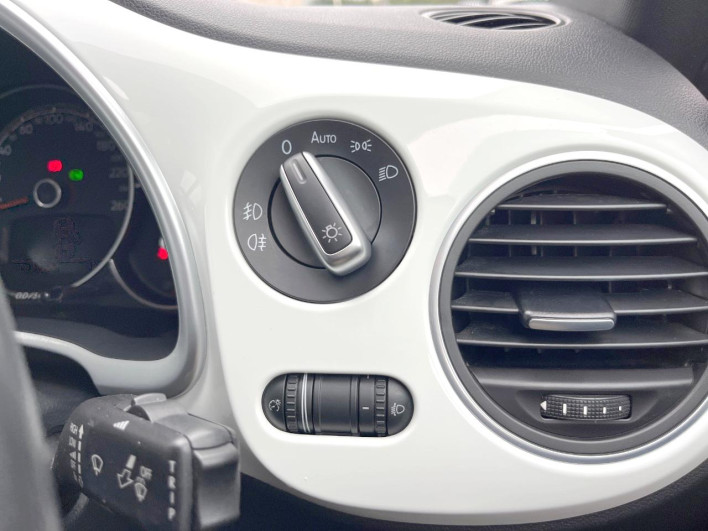 2018 Volkswagen The Beetle DBA-16CBZ (UW-6a126d2cea1c2)[26]