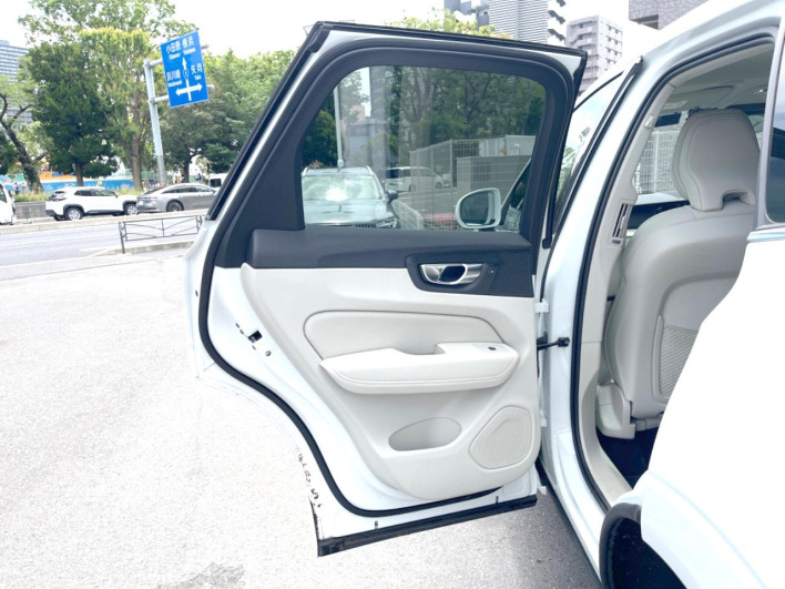 2021 Volvo XC60 5AA-UB420TXCM (UW-6a126d2eebddf)[12]