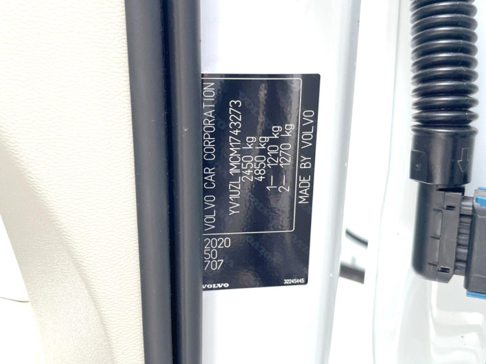 2021 Volvo XC60 5AA-UB420TXCM (UW-6a126d2eebddf)[1]