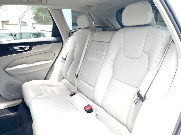 2021 Volvo XC60 5AA-UB420TXCM (UW-6a126d2eebddf)[24]