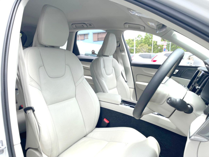 2021 Volvo XC60 5AA-UB420TXCM (UW-6a126d2eebddf)[21]