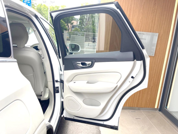2021 Volvo XC60 5AA-UB420TXCM (UW-6a126d2eebddf)[15]